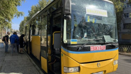 Триває обов’язкова евакуація на Дніпропетровщині: з небезпечних громад виїхали вже тисячі людей