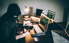 Шахраї вигадали нову схему: українців лякають «фінансуванням армії РФ» через покупки в інтернеті