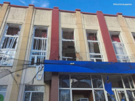Ворог атакував Дніпропетровщину безпілотниками: пошкоджені ліцей та адмінбудівля