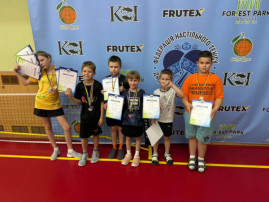Юні тенісисти з Кам’янського вибороли низку медалей на чемпіонаті області