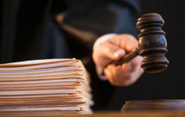 Підробив документи на квартиру померлої жінки: у Дніпрі чоловіка засудили до 8 років в’язниці