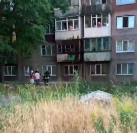 У Кам’янському через недопалок сусіда загорівся балкон у багатоповерхівці