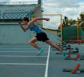 Легкоатлет із Кам’янського став дворазовим срібним призером чемпіонату області