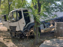 У Дніпрі четверо дітей постраждали у зіткненні легкової автівки із вантажівкою