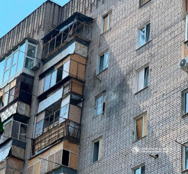 Дніпропетровщина зазнала понад 40 ворожих атак: є поранені, пошкоджені будинки та амбулаторія