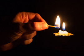 У Кам’янському кілька вулиць залишилися без світла: енергетики проводять ремонт